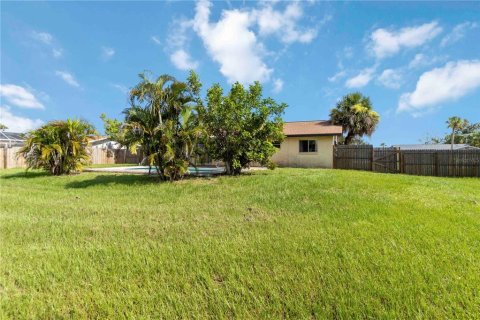 House in Englewood, Florida 2 bedrooms, 113.99 sq.m. № 1841747 - photo 23