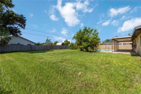 House in Englewood, Florida 2 bedrooms, 113.99 sq.m. № 1841747 - photo 25