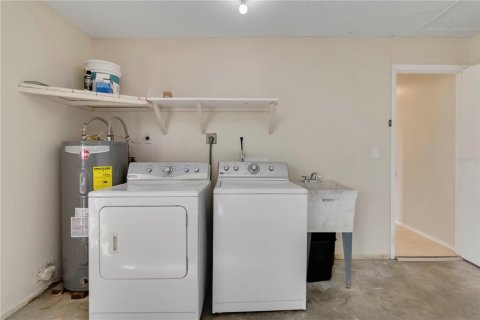 House in Englewood, Florida 2 bedrooms, 113.99 sq.m. № 1841747 - photo 19