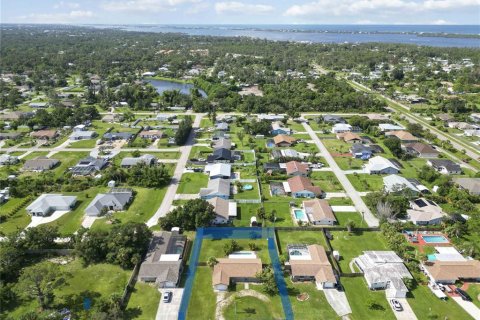 House in Englewood, Florida 2 bedrooms, 113.99 sq.m. № 1841747 - photo 3