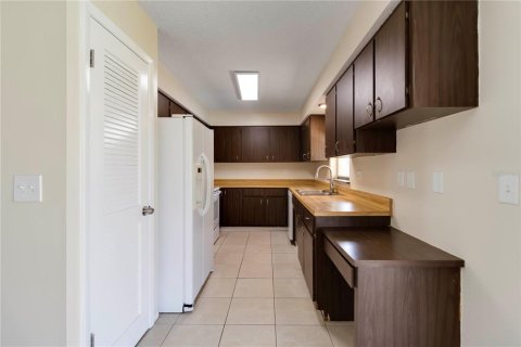 House in Englewood, Florida 2 bedrooms, 113.99 sq.m. № 1841747 - photo 9