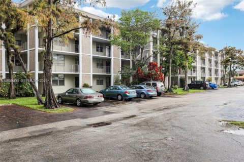 Condominio en alquiler en Lauderdale Lakes, Florida, 2 dormitorios, 89.19 m2 № 2020063 - foto 12