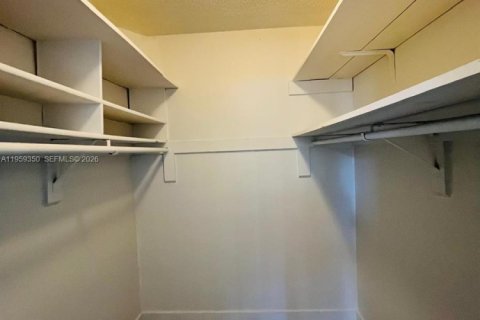 Condominio en alquiler en Lauderdale Lakes, Florida, 2 dormitorios, 89.19 m2 № 2020063 - foto 18