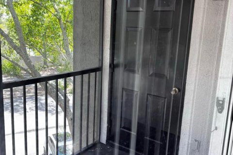 Снять в аренду кондоминиум в Орландо, Флорида 3 комнаты, 51.84м2, № 2280394 - фото 7