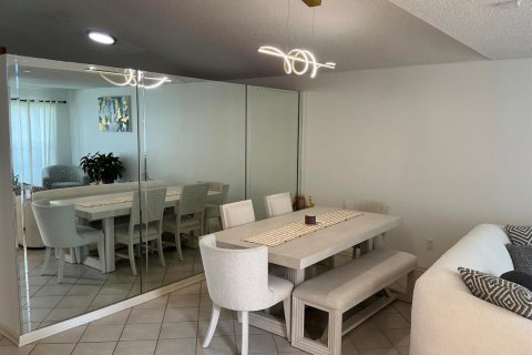 Villa ou maison à vendre à Boynton Beach, Floride: 3 chambres, 161.46 m2 № 2078396 - photo 3