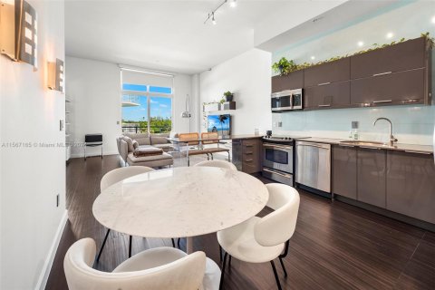 Condominio en venta en Miami Beach, Florida, 1 dormitorio, 89.74 m2 № 1700225 - foto 3