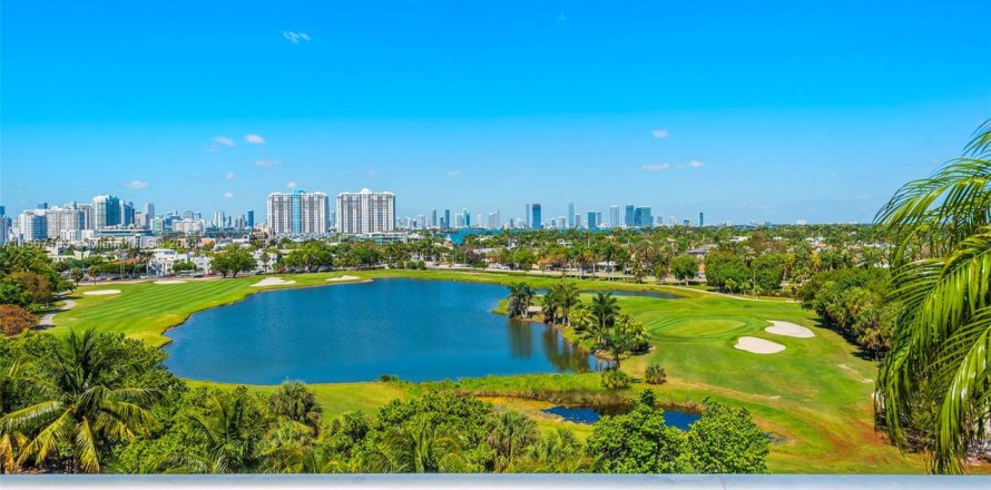 Condominio en Miami Beach, Florida, 1 dormitorio  № 1700225