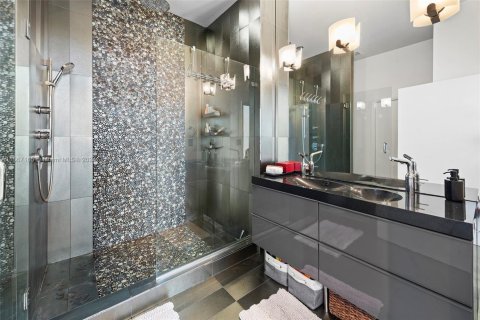Condominio en venta en Miami Beach, Florida, 1 dormitorio, 89.74 m2 № 1700225 - foto 17