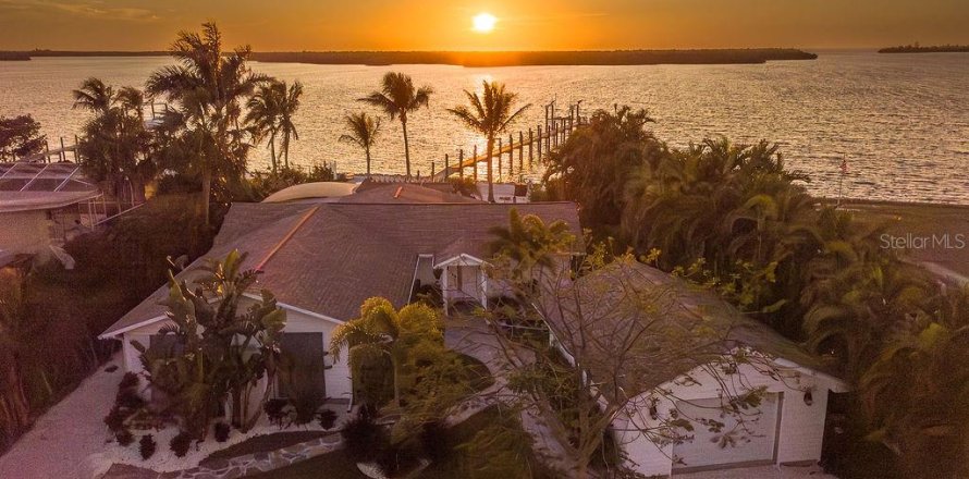 Casa en Terra Ceia, Florida 4 dormitorios, 199.18 m2 № 2156664