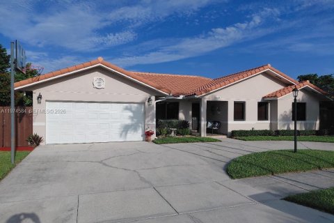 House in Miami, Florida 4 bedrooms, 191.47 sq.m. № 2036020