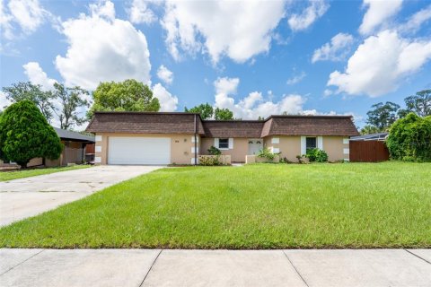 House in Altamonte Springs, Florida 4 bedrooms, 185.15 sq.m. № 1849366 - photo 1