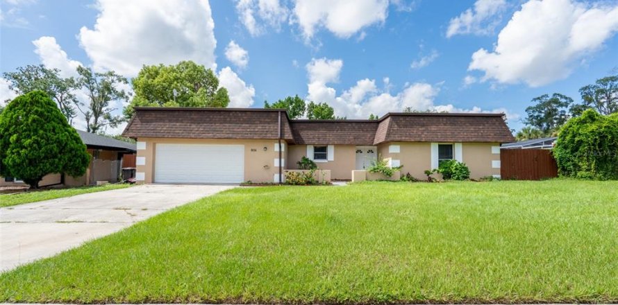 House in Altamonte Springs, Florida 4 bedrooms, 185.15 sq.m. № 1849366
