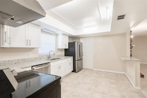 House in Altamonte Springs, Florida 4 bedrooms, 185.15 sq.m. № 1849366 - photo 13