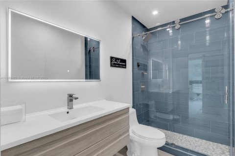 Condo in Miami, Florida, 2 bedrooms  № 1951866 - photo 14