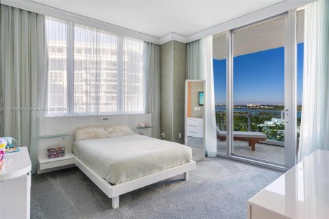 Condominio en alquiler en Bal Harbour, Florida, 2 dormitorios, 198.44 m2 № 1794021 - foto 15
