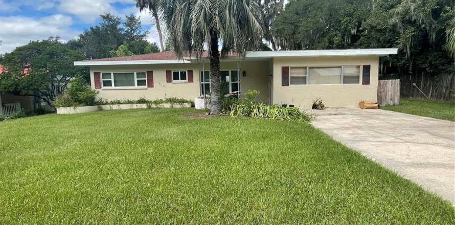 Casa en Dunnellon, Florida 3 dormitorios, 184.23 m2 № 1912924