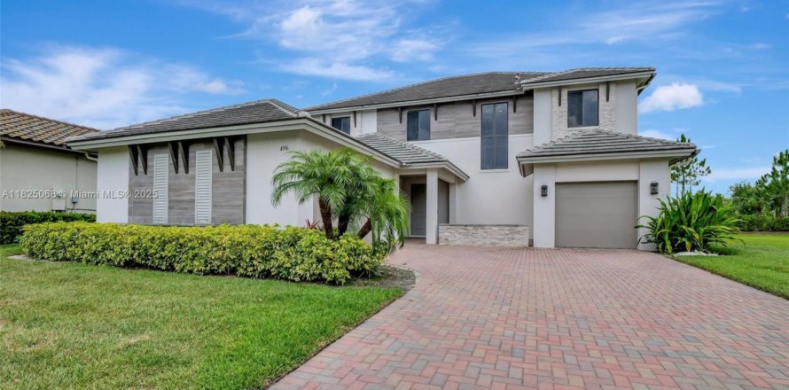 Villa ou maison à Ave Maria, Floride 4 chambres, 370.22 m2 № 1794732