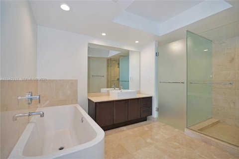 Condo in Sunny Isles Beach, Florida, 3 bedrooms  № 2003912 - photo 5