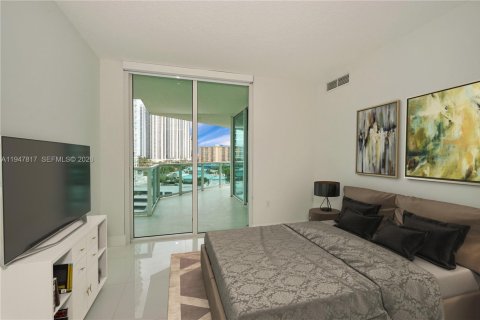 Condo in Sunny Isles Beach, Florida, 3 bedrooms  № 2003912 - photo 8