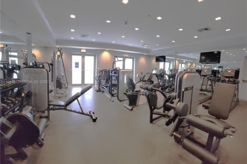 Condo in Sunny Isles Beach, Florida, 3 bedrooms  № 2003912 - photo 23