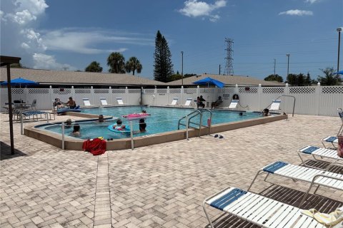 Condo in Clearwater, Florida, 2 bedrooms  № 1845002 - photo 24