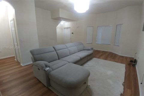 Adosado en venta en Homestead, Florida, 2 dormitorios, 132.94 m2 № 2055048 - foto 5