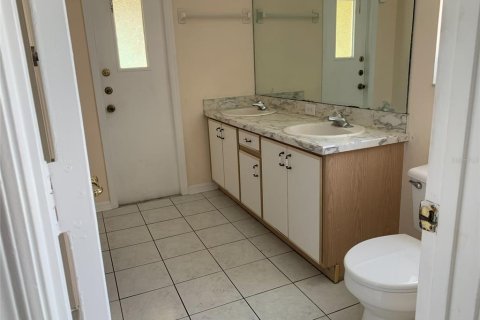 Снять в аренду виллу или дом в Киссимми, Флорида 4 спальни, 148.74м2, № 2224439 - фото 13