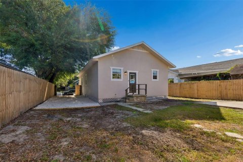 House in Tampa, Florida 3 bedrooms, 107.86 sq.m. № 2092063 - photo 23