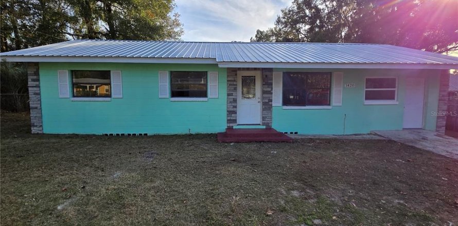 House in Ocala, Florida 4 bedrooms, 112.97 sq.m. № 1534744