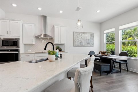 House in Sarasota, Florida 4 bedrooms, 251.86 sq.m. № 1786436 - photo 12