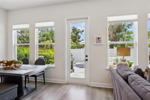 House in Sarasota, Florida 4 bedrooms, 251.86 sq.m. № 1786436 - photo 18