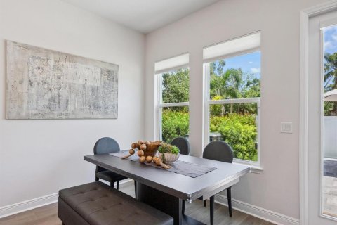 House in Sarasota, Florida 4 bedrooms, 251.86 sq.m. № 1786436 - photo 11