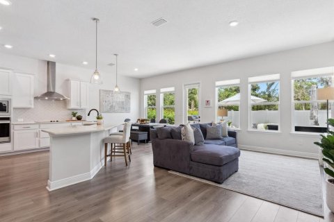 House in Sarasota, Florida 4 bedrooms, 251.86 sq.m. № 1786436 - photo 4