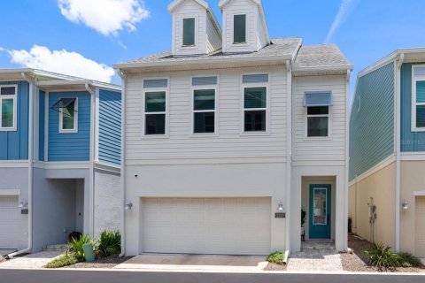 House in Sarasota, Florida 4 bedrooms, 251.86 sq.m. № 1786436 - photo 7