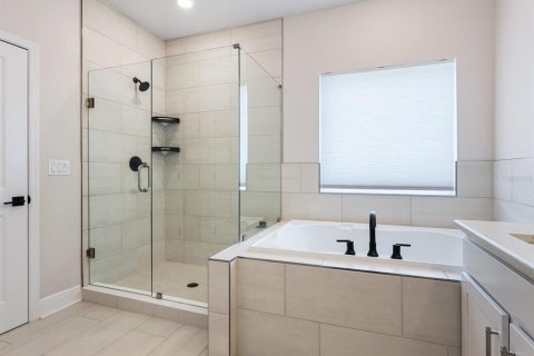 House in Sarasota, Florida 4 bedrooms, 251.86 sq.m. № 1786436 - photo 29