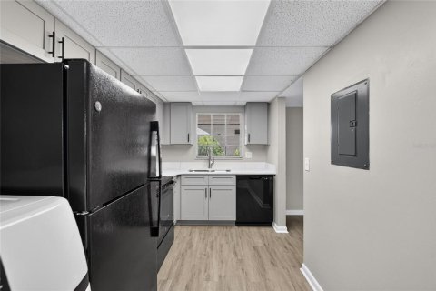 Copropriété à louer à Brandon, Floride: 2 chambres, 99.22 m2 № 2403013 - photo 15