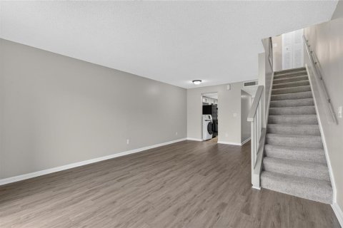 Copropriété à louer à Brandon, Floride: 2 chambres, 99.22 m2 № 2403013 - photo 24