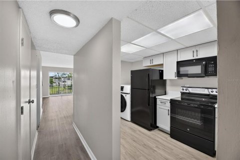 Copropriété à louer à Brandon, Floride: 2 chambres, 99.22 m2 № 2403013 - photo 11