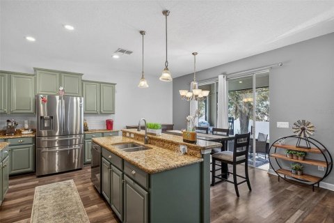 House in Clermont, Florida 4 bedrooms, 297.29 sq.m. № 2144629 - photo 15