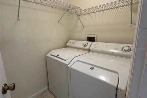 Touwnhouse à vendre à Orlando, Floride: 3 chambres, 125.6 m2 № 1911675 - photo 7