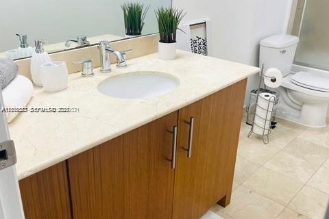 Condo in Bal Harbour, Florida, 1 bedroom  № 2074104 - photo 13