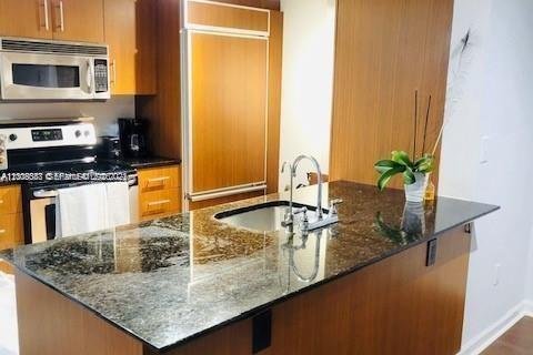 Condo in Bal Harbour, Florida, 1 bedroom  № 2074104 - photo 6