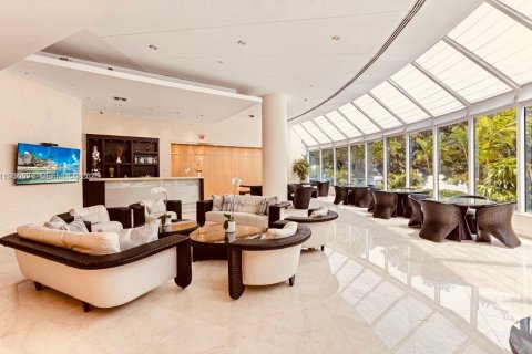 Condo in Miami, Florida, 2 bedrooms № 1988907 - photo 24