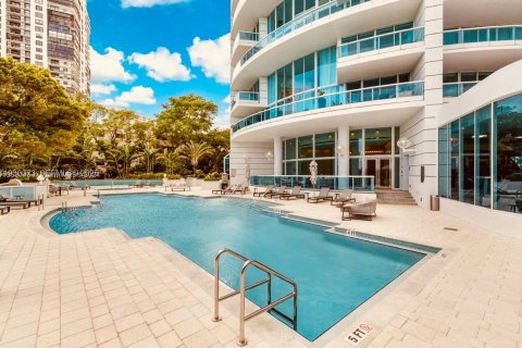 Condo in Miami, Florida, 2 bedrooms № 1988907 - photo 25