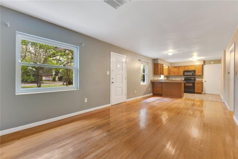 House in Ocklawaha, Florida 3 bedrooms, 103.68 sq.m. № 1690851 - photo 13