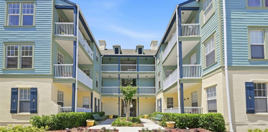 Condo in Celebration, Florida, 1 bedroom № 2093186