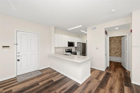 Condo in Celebration, Florida, 1 bedroom № 2093186 - photo 12