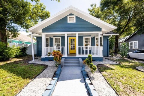 Commercial property in Orlando, Florida 231.88 sq.m. № 2095547