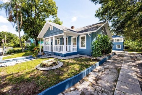 Commercial property in Orlando, Florida 231.88 sq.m. № 2095547 - photo 17