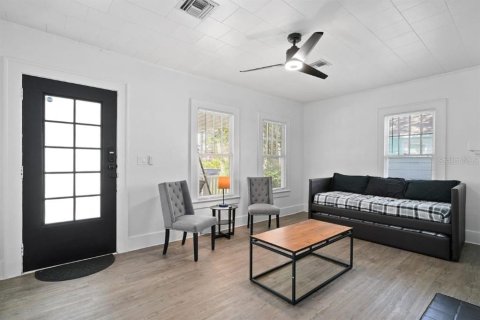 Commercial property in Orlando, Florida 231.88 sq.m. № 2095547 - photo 5